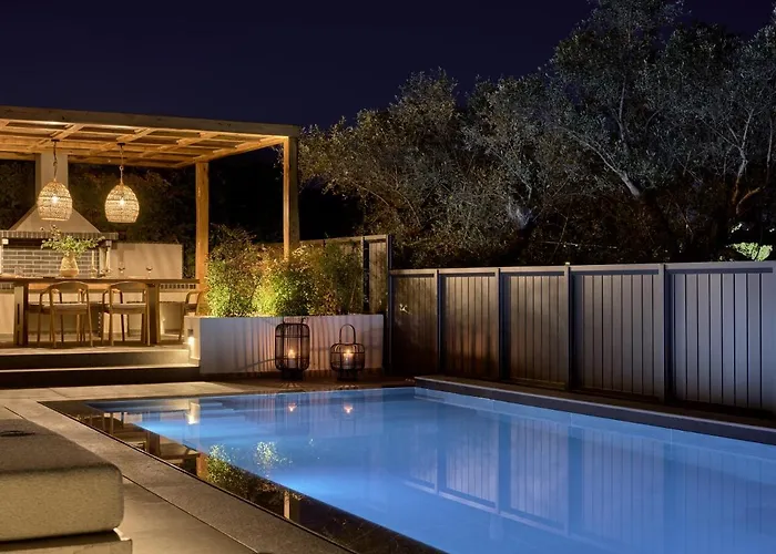 Conte Gesto Villa, With Heated Pool, By Thinkvilla *