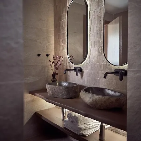 Conte Gesto Villa, With Heated Pool, By Thinkvilla *