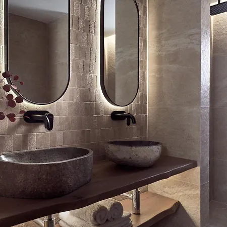 Conte Gesto Villa, With Heated Pool, By Thinkvilla וילה